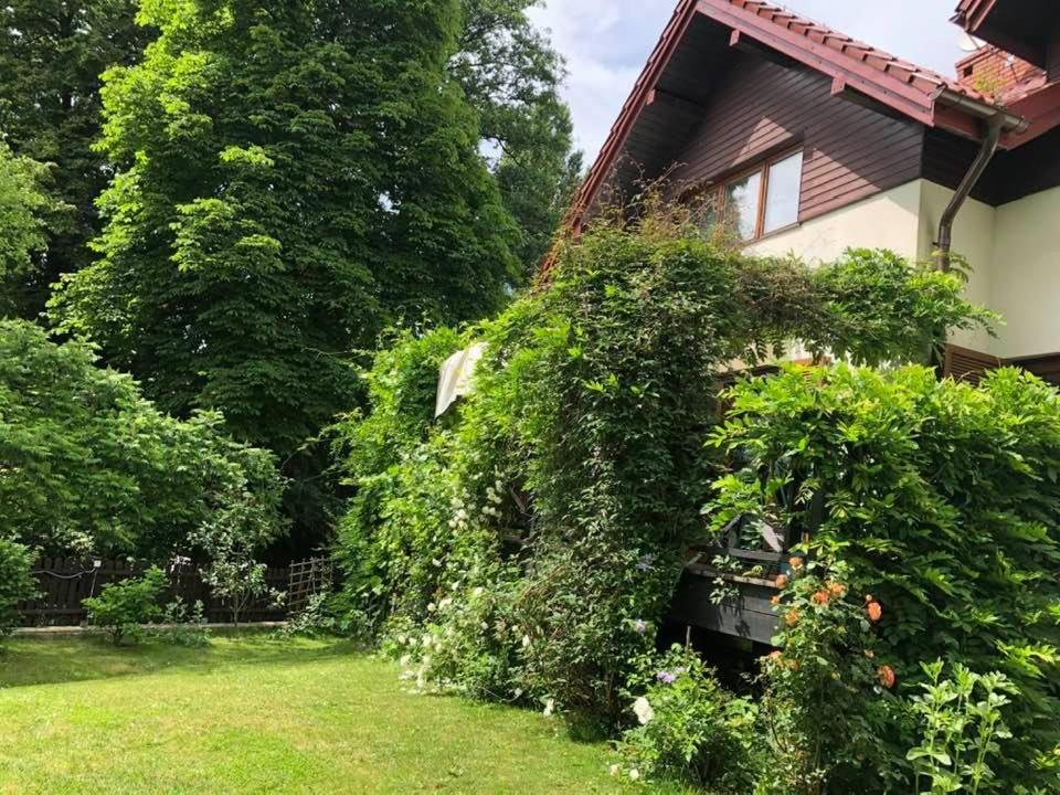 Villa Lesna 6 - House With A Garden à Bolechowice Extérieur photo