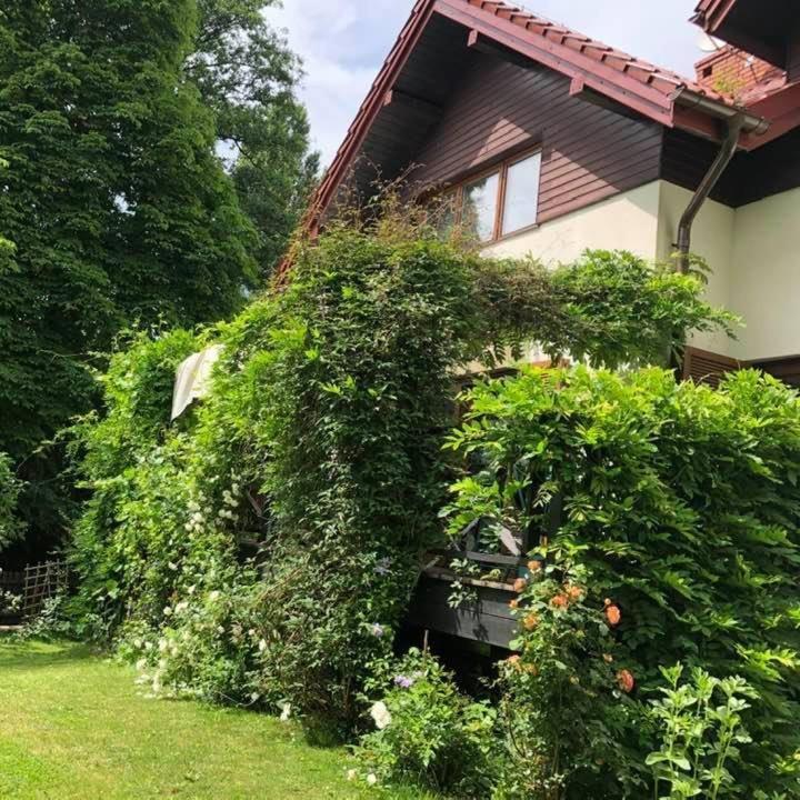 Villa Lesna 6 - House With A Garden à Bolechowice Extérieur photo